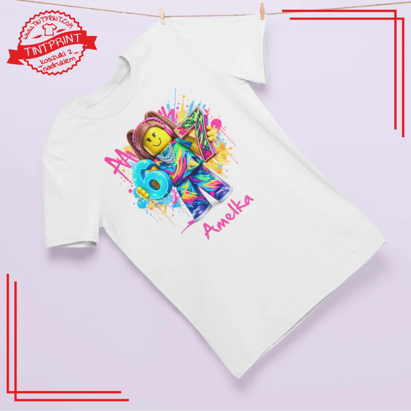 Personalizowana koszulka 67 z imieniem dziecka. Bawełna premium 190 g, trwały nadruk DTF, idealna na urodziny.